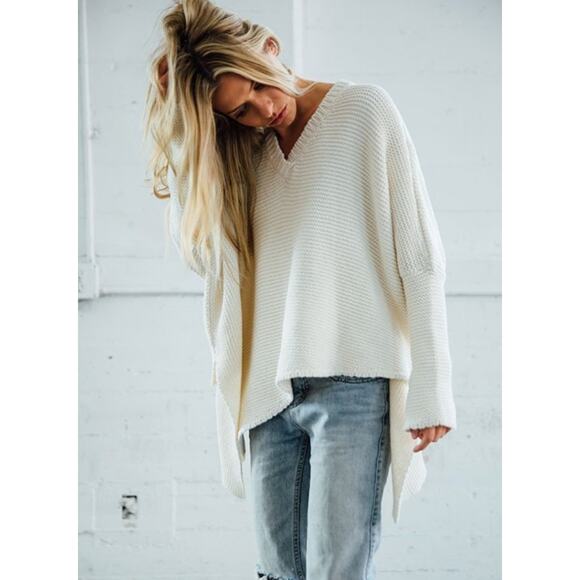 Joah Brown Layer me White Chinky Oversized Sweater - Picture 1 of 7